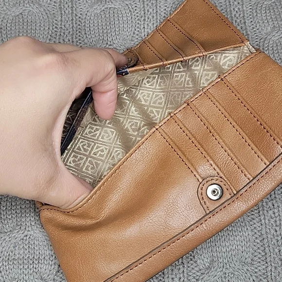 Relic Wallet - Picture 4 of 13